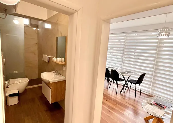 Sunkissed By Adriatic Living * Durrës